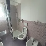Con Piscina Baia Delle Mimose וילה *
